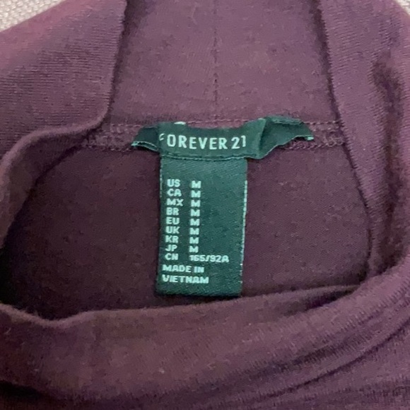 Express women’s cold shoulder mock turtleneck short sleeve tee, size M - Picture 3 of 6